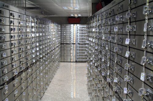 وضعیت مالباختگان سرقت از صندوق امانات بانک ملی