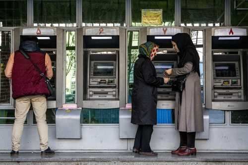 خودپرداز‌ها در کشور‌های دیگر چقدر اسکناس می‌دهند؟