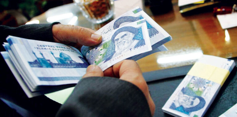 حداقل حقوق کارمندان و بازنشستگان دولت ابلاغ شد/ سند