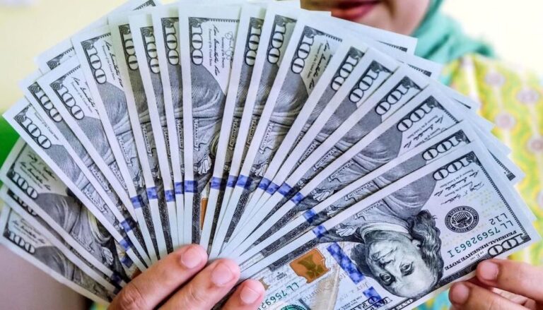 تاثیر آزادسازی 6 میلیارد دلاری بر دلار و قیمت کالاهای اساسی