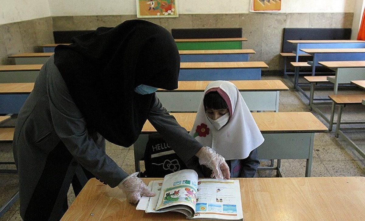 خبر مهم برای معلمان شاغل و بازنشسته که خوشحالشان می کند
