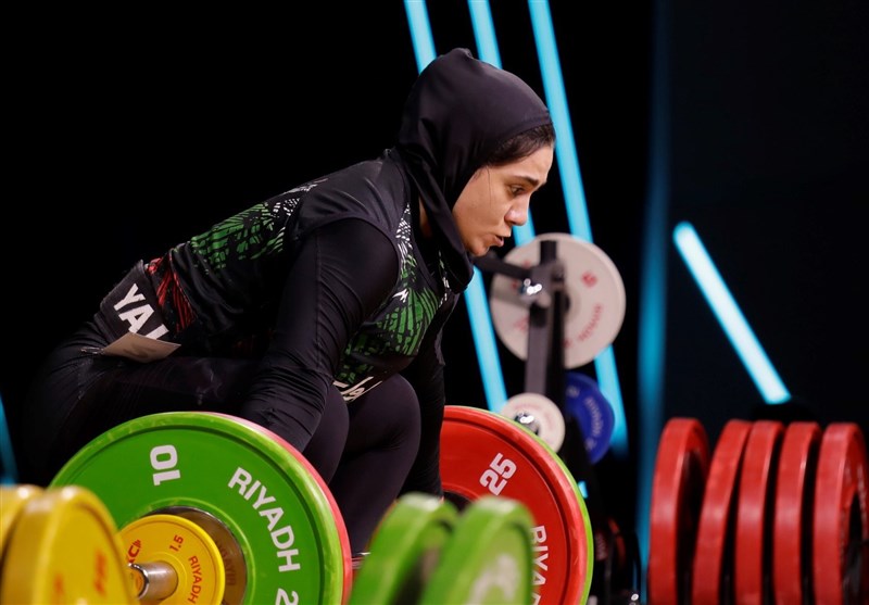 افتخارآفرینی الهه رزاقی در وزنه‌برداری آسیا: کسب مدال نقره