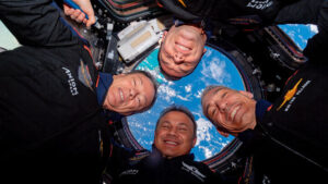 پایان سفر فضایی: بازگشت فضانوردان Ax-۳ به زمین