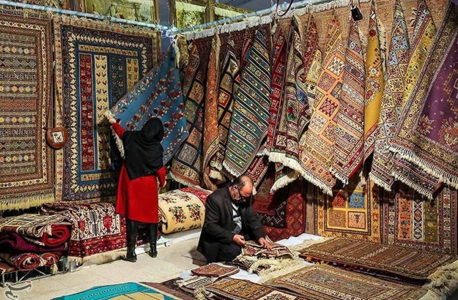 راهنمای خرید فرش اصل ایرانی: از شاه عباسی تا مظفریه و قیصریه