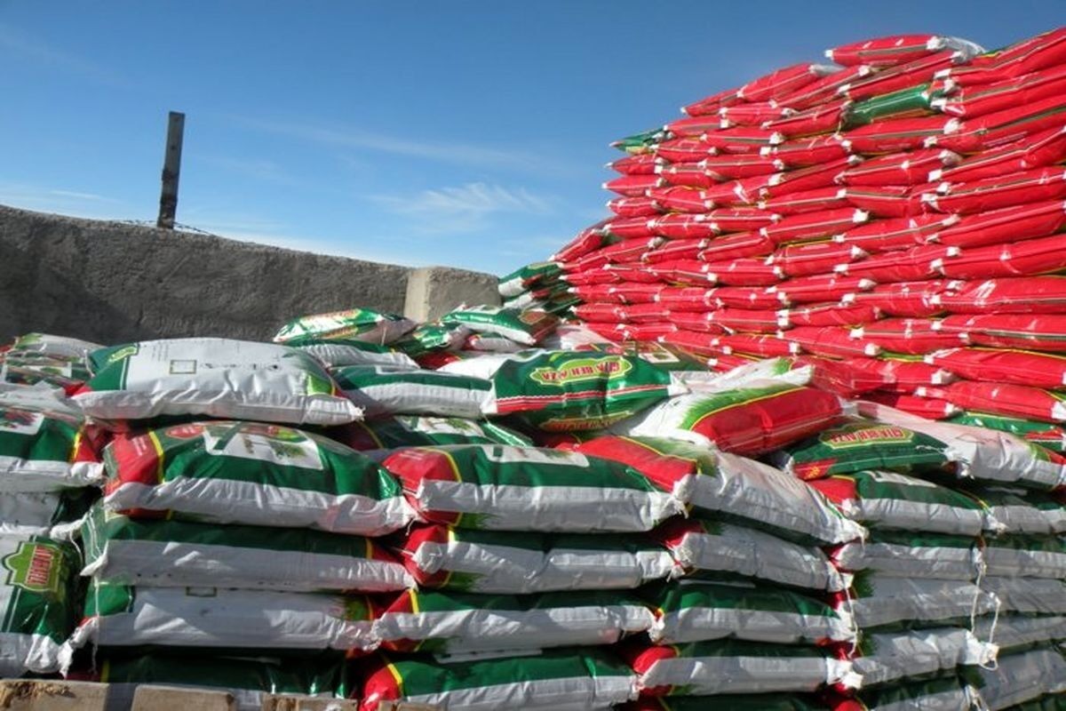 کشف بیش از ۲ تن کود شیمیایی قاچاق در مراغه توقیف شد