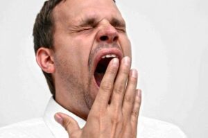 وقتی خمیازه زنگ هشدار بدن می‌شود