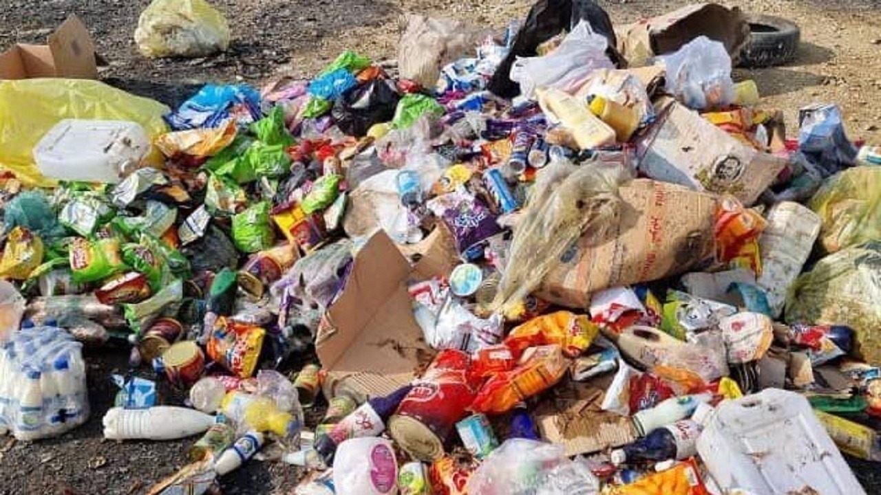 معدوم‌سازی ۵ تن مواد غذایی فاسد و تاریخ گذشته در مراغه