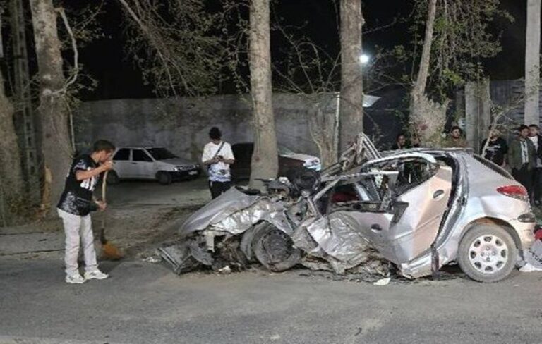 بی‌ توجهی به قوانین و نقص فنی / واژگونی اتوبوس کرمان-مشهد جان 14 نفر را گرفت