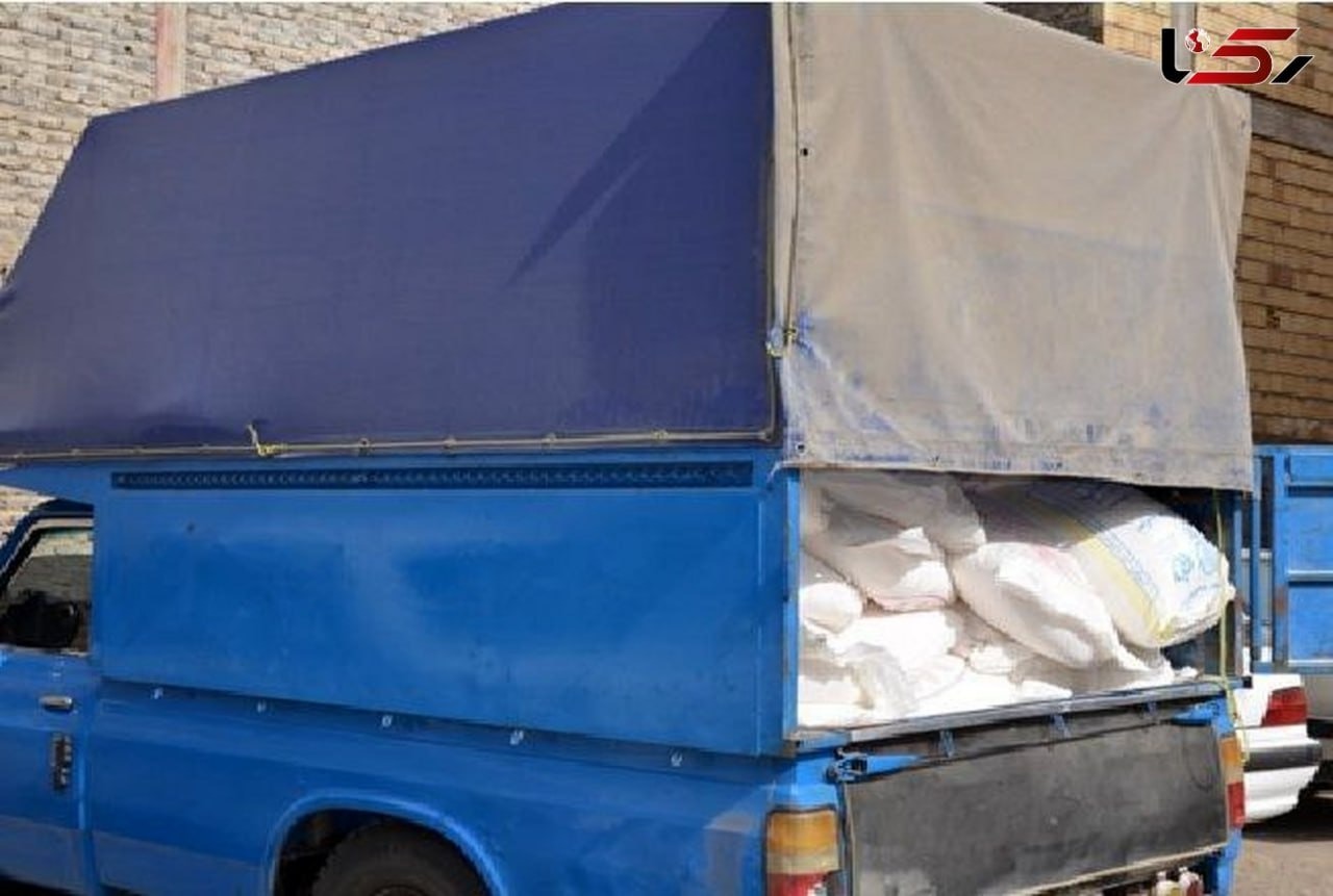 ۱۴ تن آرد خارج از شبکه توزیع در مراغه کشف شد