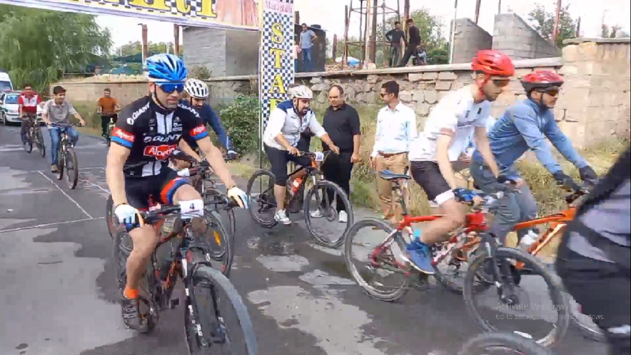 مسابقات دوچرخه‌سواری کوهستان جام مراغه برگزار شد