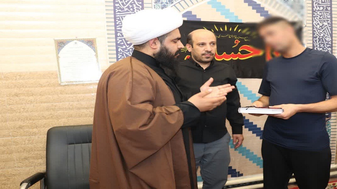 تشرف یک زندانی به مذهب شیعه در زندان مراغه