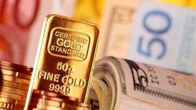 اونس طلا به رکورد ۳۲۱۰ دلار رسید؛ جهش جدید در بازارهای جهانی