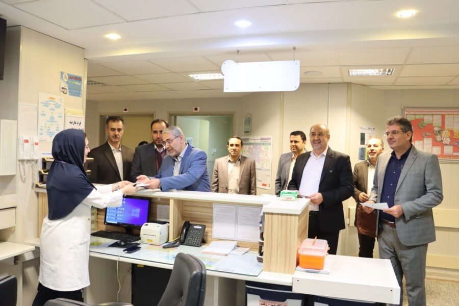 آغاز سال جدید مدیران شهری با حضور در کنار کادر درمان