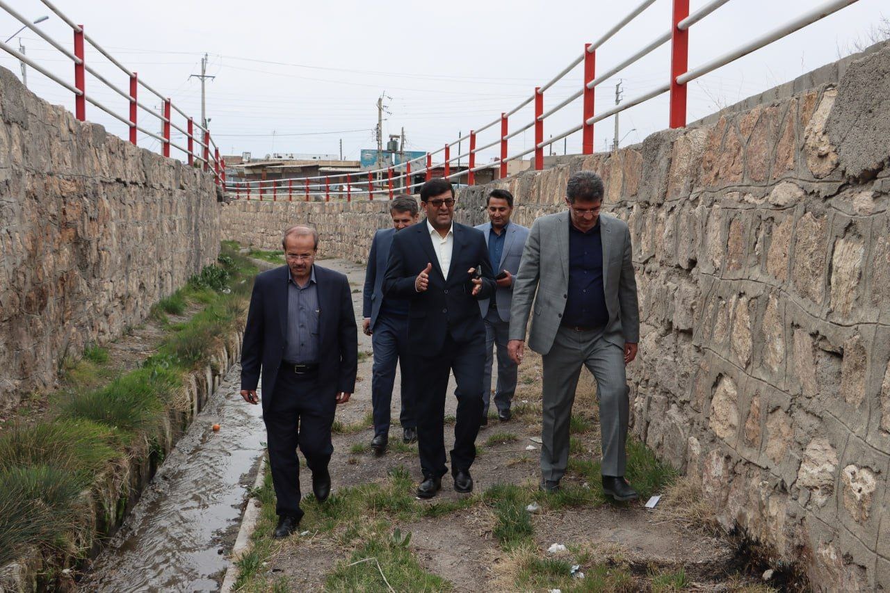 بازدید مسئولان شهری مراغه از وضعیت کانال انزاب و بررسی اقدامات بهسازی