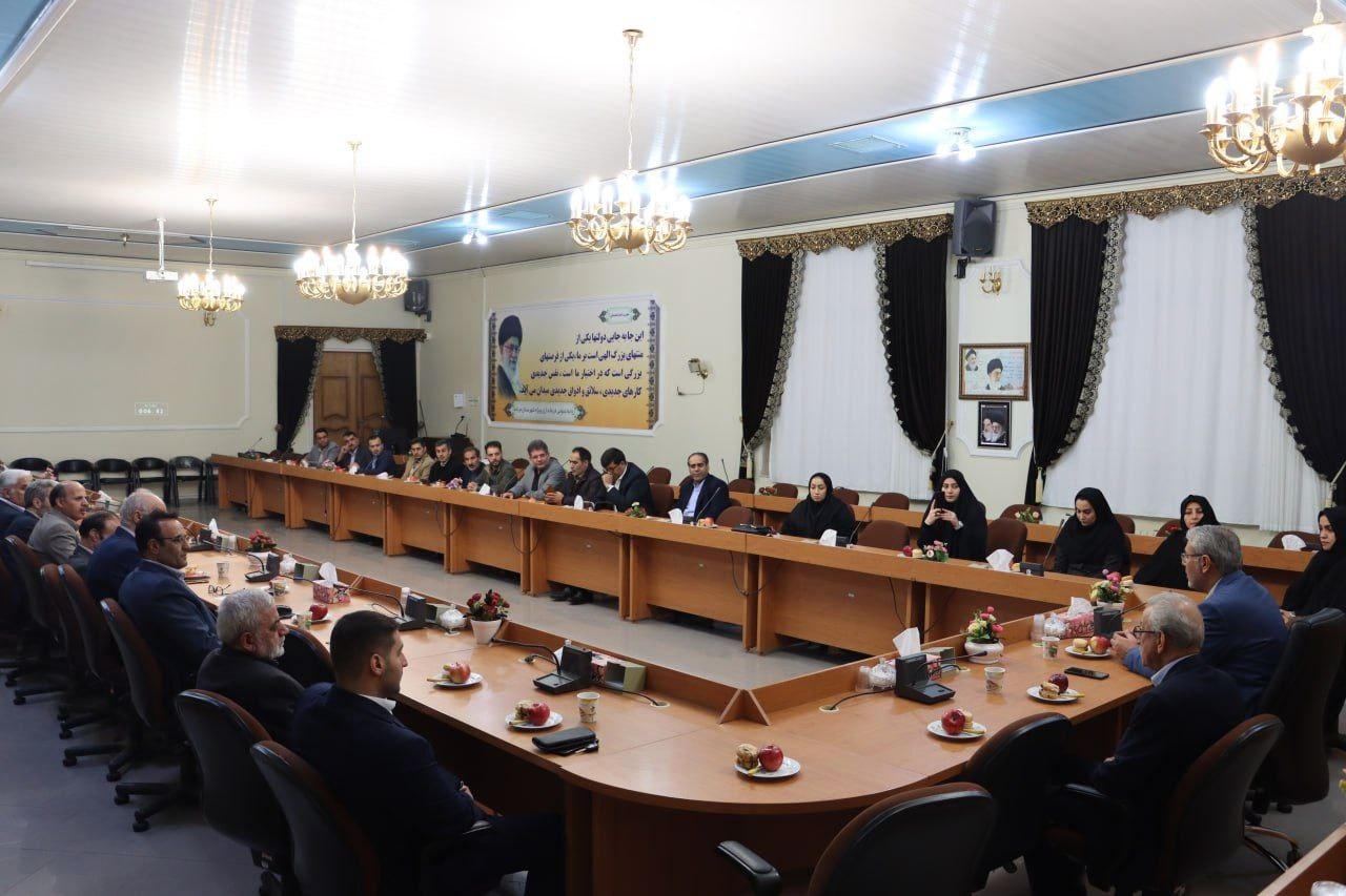 دیدار مسئولان شهری مراغه با فرماندار و معاون استاندار به مناسبت سال نو