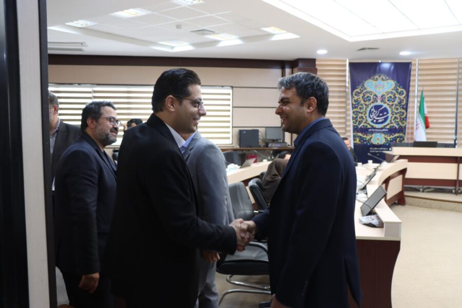 نشست صمیمانه دانشگاهیان با سرپرست تازه‌منصوب دانشگاه مراغه