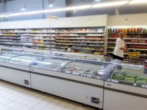 فریزر بستنی؛ ویترینی جذاب برای نمایش و نگهداری بهینه محصولات منجمد