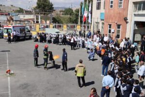 گرامیداشت قهرمانان آتش‌نشان در مراغه