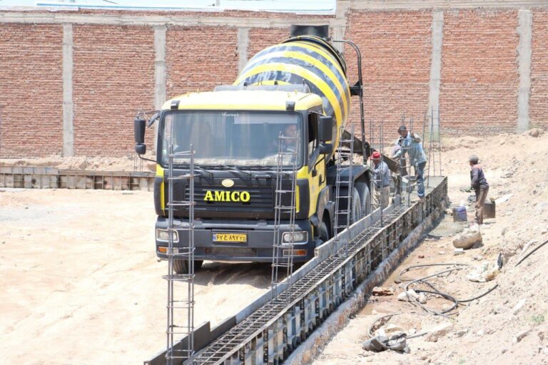 آغاز بتن‌ریزی فونداسیون سوله کارگاه قطعات بتنی شماره ۲ در مراغه