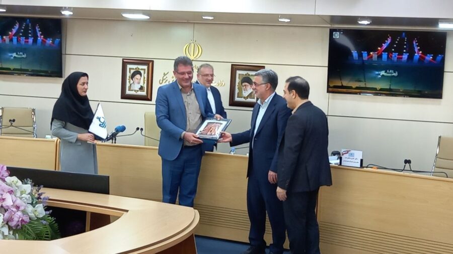 اعطای گواهینامه الحاق مراغه به جمع شهر‌های سالم جهان