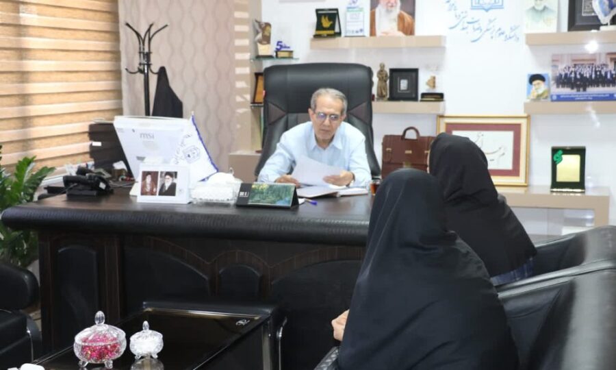 دیدار مردمی رئیس دانشکده علوم پزشکی مراغه هر هفته روزهای سه‌شنبه برگزار می‌شود