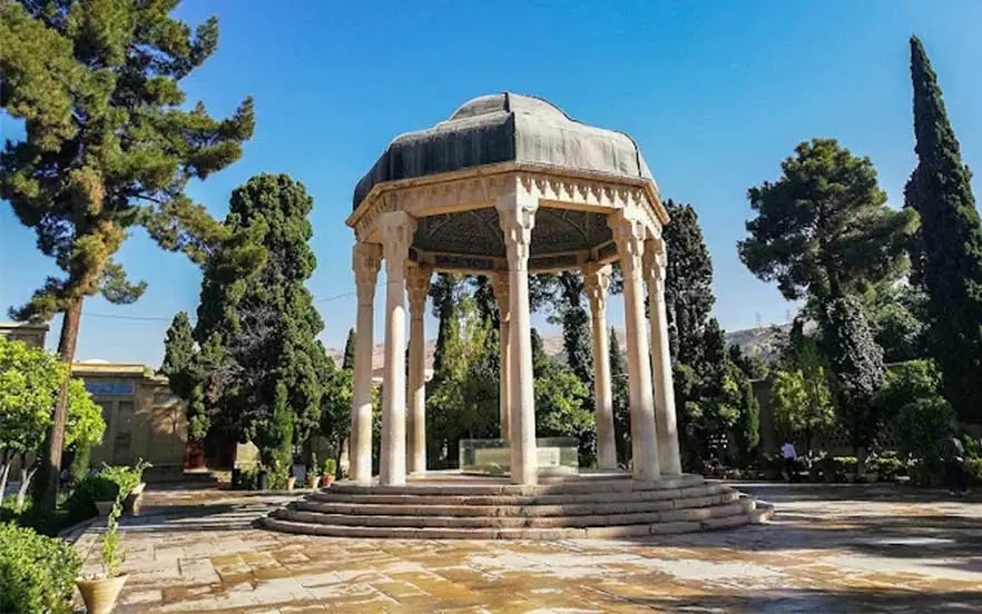 گفت‌وگوی شعر و عرفان از مراغه تا شیراز