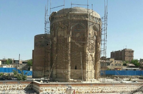 ۱۴ پروژه مرمت و احیای میراث فرهنگی مراغه کلید خورد