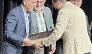 جوان‌ترین استاد خوشنویسی شمال‌غرب از دانشگاه مراغه برگزیده شد