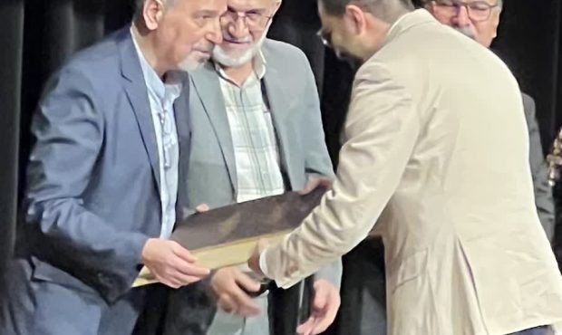 جوان‌ترین استاد خوشنویسی شمال‌غرب از دانشگاه مراغه برگزیده شد