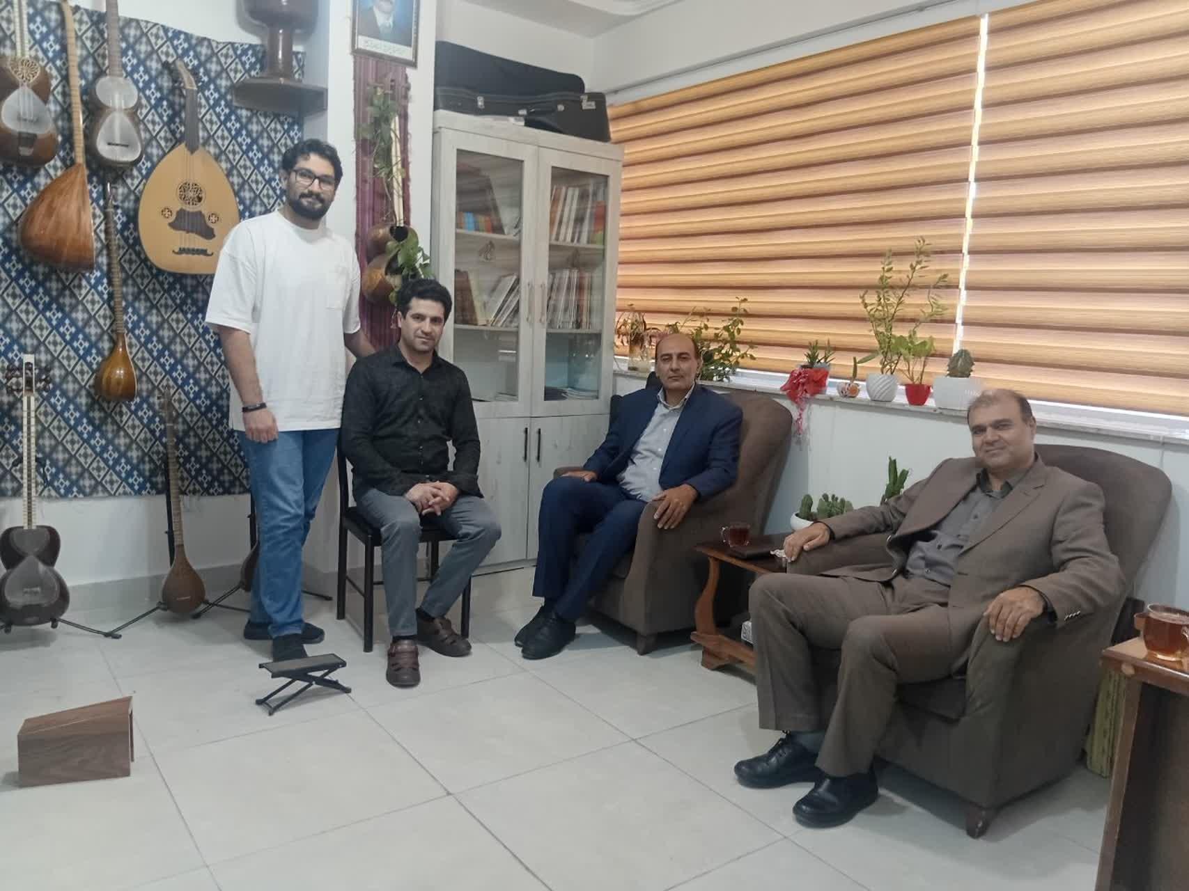 بازدید رئیس اداره فرهنگ و ارشاد اسلامی شهرستان مراغه از آموزشگاه آزاد موسیقی همساز مراغه