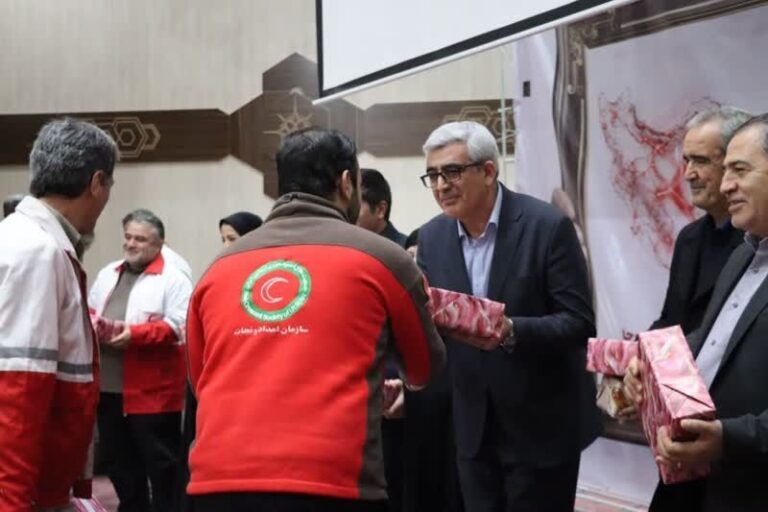 تأکید فرماندار مراغه بر جایگاه انسانی فعالیت‌های داوطلبان هلال‌احمر