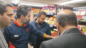 بازدید مشترک تعزیرات و اتاق اصناف مراغه برای کنترل بازار شب یلدا