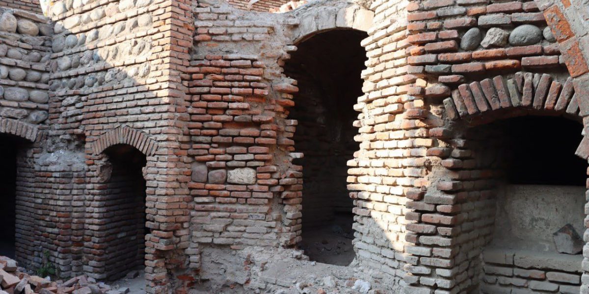 طرح مرمت حمام تاریخی خواجه‌نصیر مراغه رسماً کلید خورد