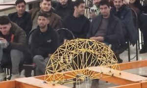 برگزاری مسابقه شبیه‌سازی خرپای پل با ماکارونی در دانشگاه آزاد مراغه