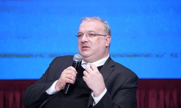 دکتر موسوی: افزایش ۲۰ درصدی حقوق‌ها عادلانه نیست / مجلس اختیار تصمیم‌گیری برای بهبود معیشت مردم را دارد