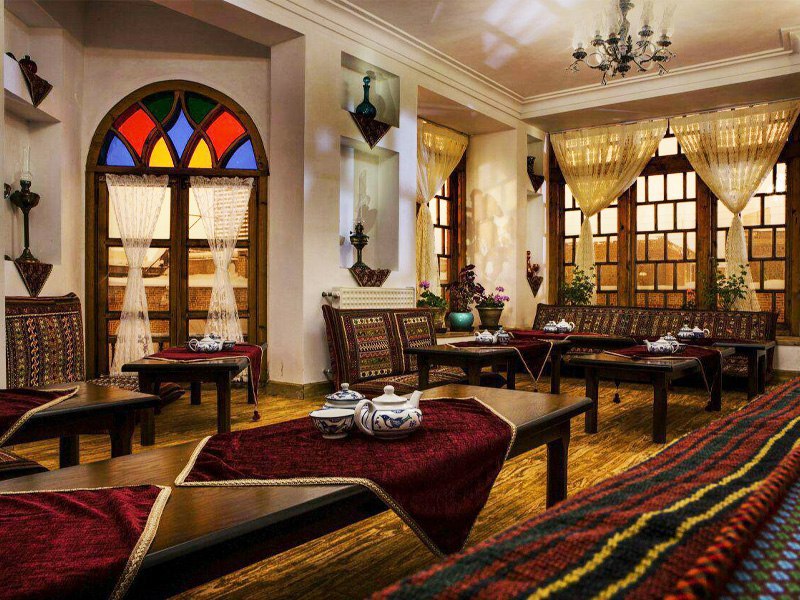 خانه تاریخی صادقی | روایت زندگی بومی در معماری سنتی؛ خانه صادقی به مقصد گردشگری هنری بدل شد