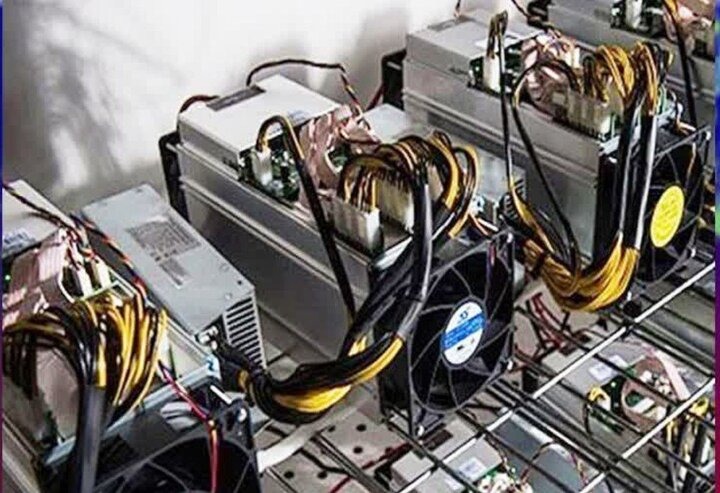 کشف و ضبط ۴ دستگاه استخراج ارز دیجیتال غیرمجاز در مراغه