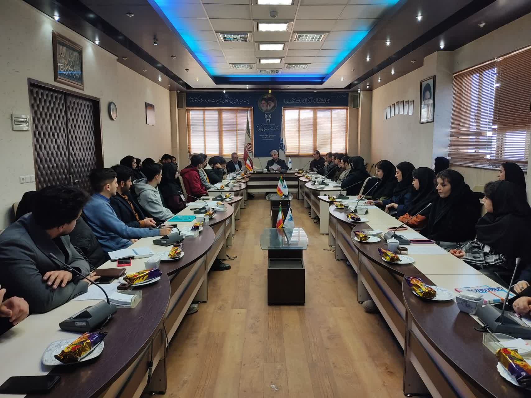 رئیس دانشگاه آزاد مراغه: آموزش و آشنایی دانشجویان با هوش مصنوعی یک ضرورت است