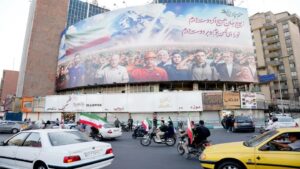 ادامه زندگی در تهران با وجود بیش از هزار حمله به ۴۶۸ نقطه پایتخت