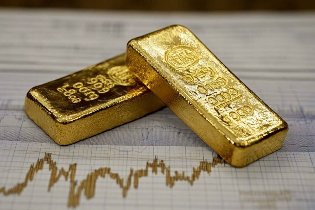 کاهش قیمت طلا در بازارهای جهانی؛ چشم بازار به تحولات سیاسی و احتمال مذاکرات ایران و آمریکا