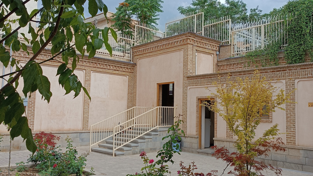 خانهٔ حریری تبریز؛ گنجینهای از نقاشیهای دیواری دوره قاجار