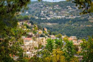 دهکده دیر القمر؛ گوهری تاریخی در قلب کوهستان های لبنان