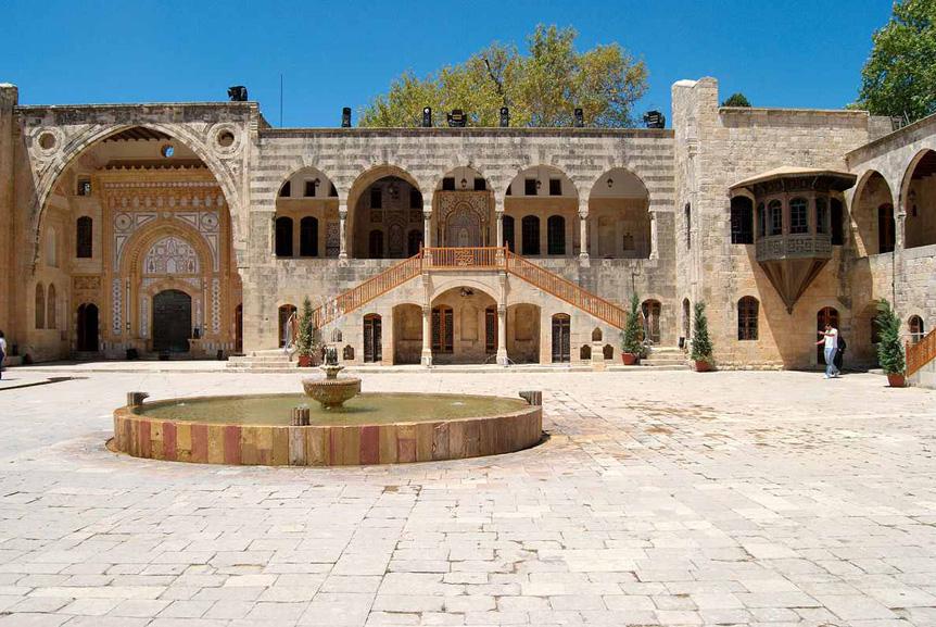 دهکده دیر القمر؛ گوهری تاریخی در قلب کوهستان های لبنان