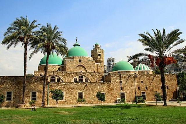 10 دلیل برای بازدید از مسجد منصوری کبیر؛ شاهکار معماری اسلامی لبنان