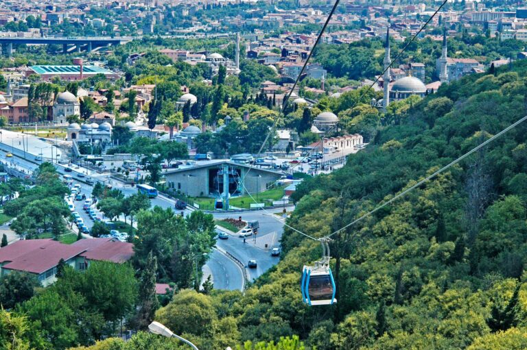 کشف زیبایی های تپه پیر لوتی