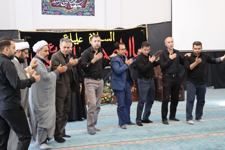 عزاداری سیدالشهدا(ع) باید همراه با معرفت و فهم پیام عاشورا باشد